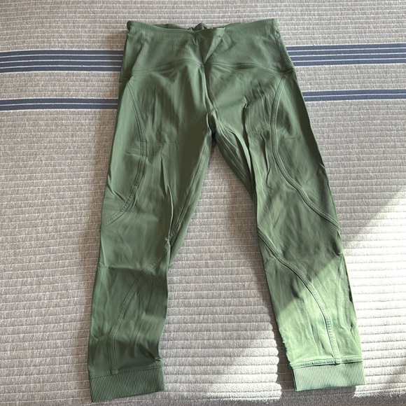 Lululemon train free high rise crop 23” - Picture 1 of 3